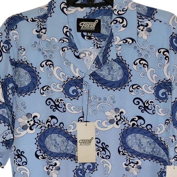 Casual Blue and White Button Down Shirt with Paisley Pattern - Picture 7 of 10